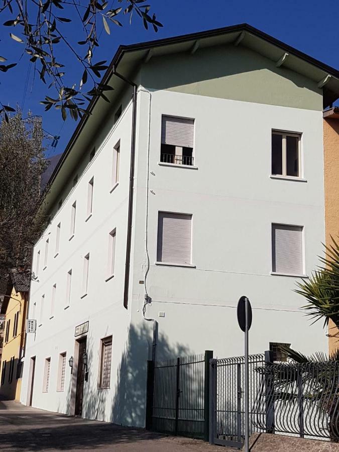 Albergo Meuble Olivi Toscolano-Maderno Exterior foto
